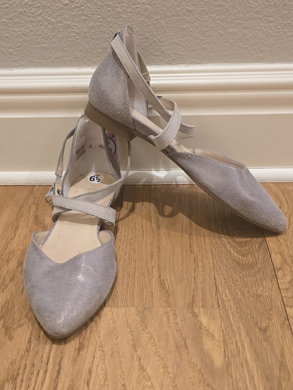 Paul Green Margo Gray Metallic Leather Cross Strap Flats Size 6.5